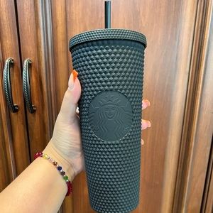 STARBUCKS - MATTE BLACK VENTI CUP